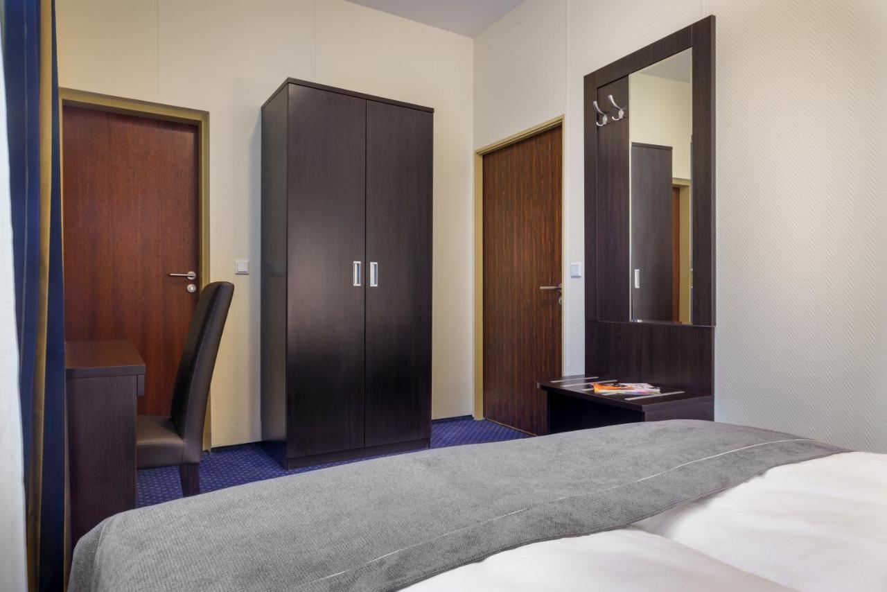 Отель Continental Hauptbahnhof 3*