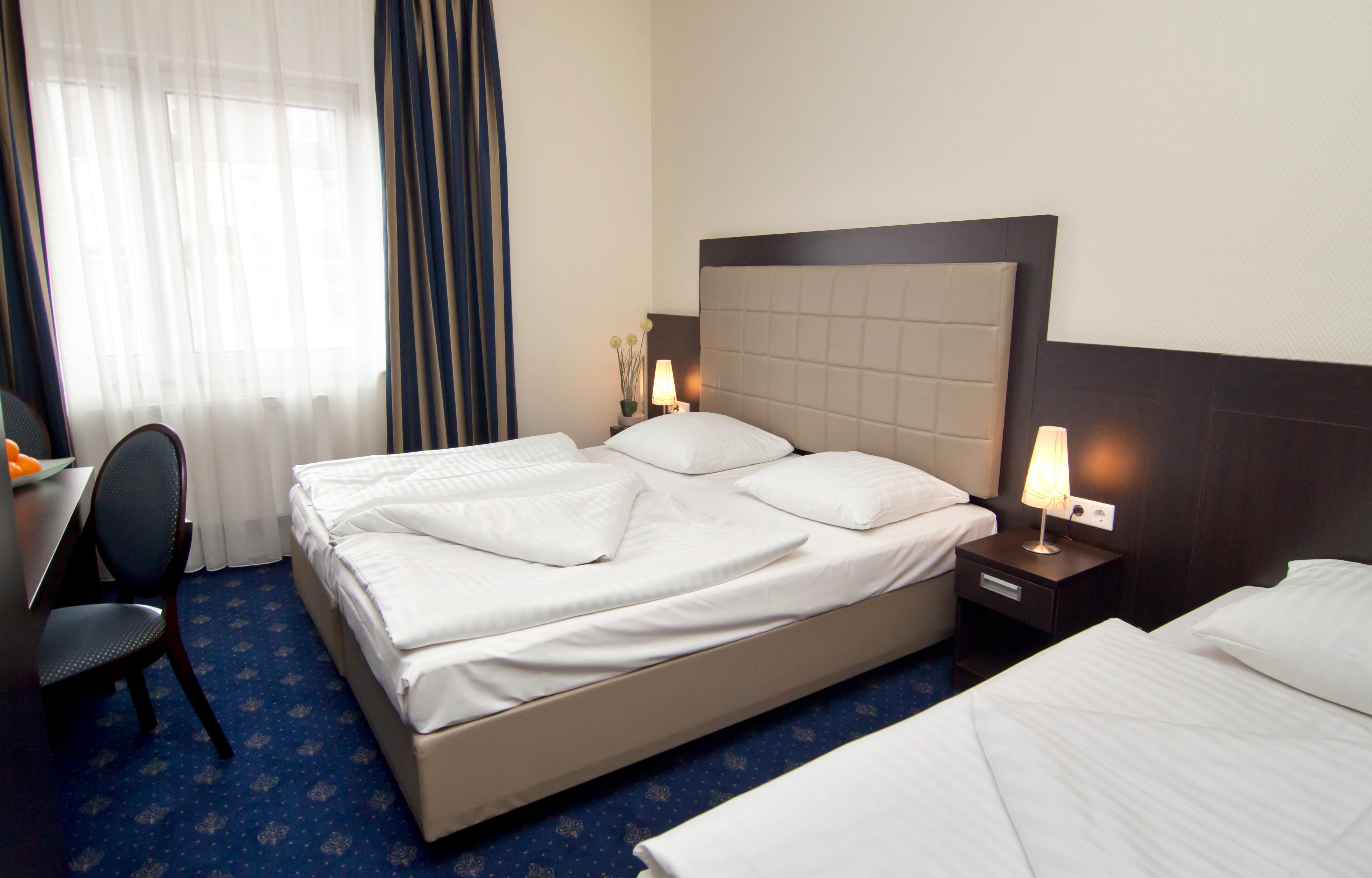 Отель Continental Hauptbahnhof 3*