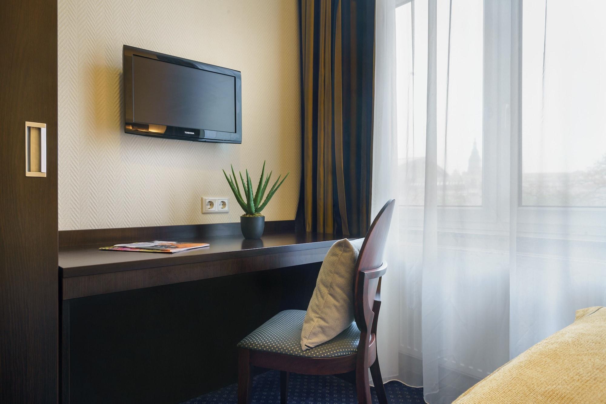 Hotel Continental Hauptbahnhof Hamburg